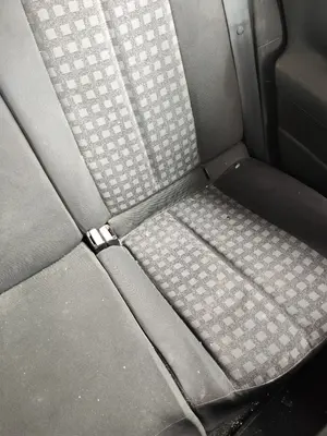Foto de ASIENTOS TRASERO IZQUIERDO RENAULT MEGANE II GRANDTOUR 1.5 dCi Diesel CAT (86 CV / 63 KW)