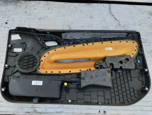 Foto de GUARNECIDO PUERTA DELANTERA IZQUIERDA CITROEN DS3 1.6 e-HDi FAP (92 CV / 68 KW) referencia 96743258ZD foto 4
