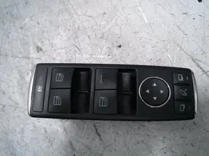Foto de MANDO ELEVALUNAS DELANTERO IZQUIERDO MERCEDES-BENZ CLASE C (BM 204) BERLINA 2.2 CDI CAT (170 CV / 125 KW) referencia A2048700251