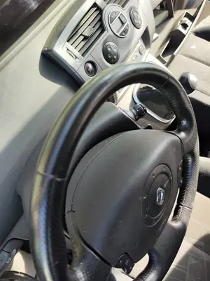 Foto de VOLANTE RENAULT SCENIC II (JM) 1.5 dCi Diesel (106 CV / 78 KW) foto 3