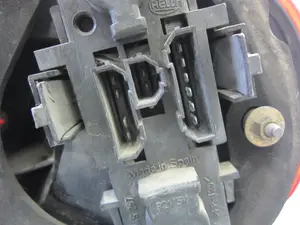 Foto de PILOTO TRASERO DERECHO SEAT TOLEDO (1M2) referencia 1M5945095B foto 4