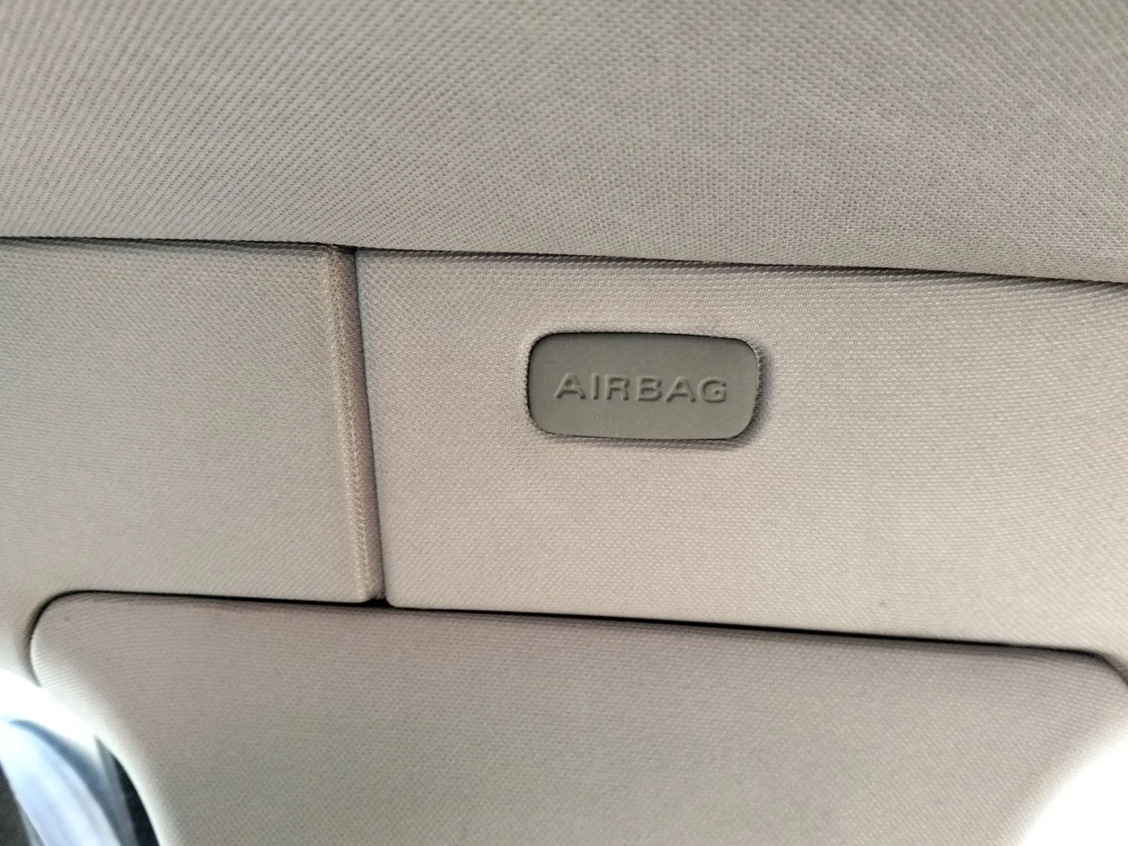 Foto de AIRBAG LATERAL IZQUIERDO AUDI A4 BERLINA (8E) 1.9 TDI (131 CV / 96 KW) referencia 8E0880241F FKZ