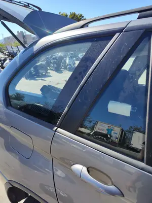 Foto de LUNA CUSTODIA TRASERA DERECHA BMW SERIE X5 (E53) 3.0 Turbodiesel CAT (218 CV / 160 KW)