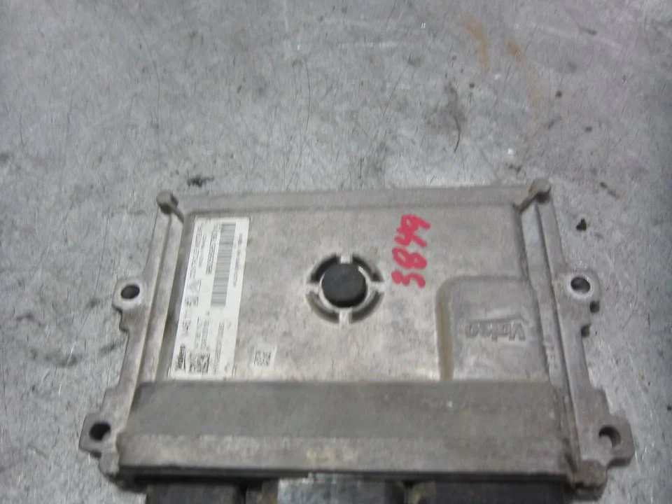 Foto de CENTRALITA MOTOR UCE CITROEN C4 CACTUS 1.2 12V VTi (82 CV / 60 KW) referencia 9805895780