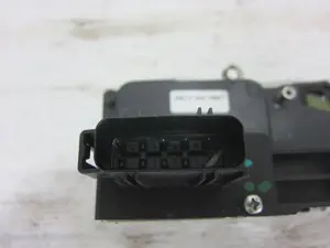 Foto de CERRADURA PUERTA DELANTERA DERECHA FORD FIESTA (CBK) 1.3 CAT (69 CV / 51 KW) referencia X6E15 foto 5