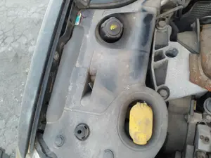 Foto de DEPOSITO EXPANSION RENAULT SCENIC II (JM) 1.5 dCi Diesel (101 CV / 74 KW) referencia 7701474499 foto 5