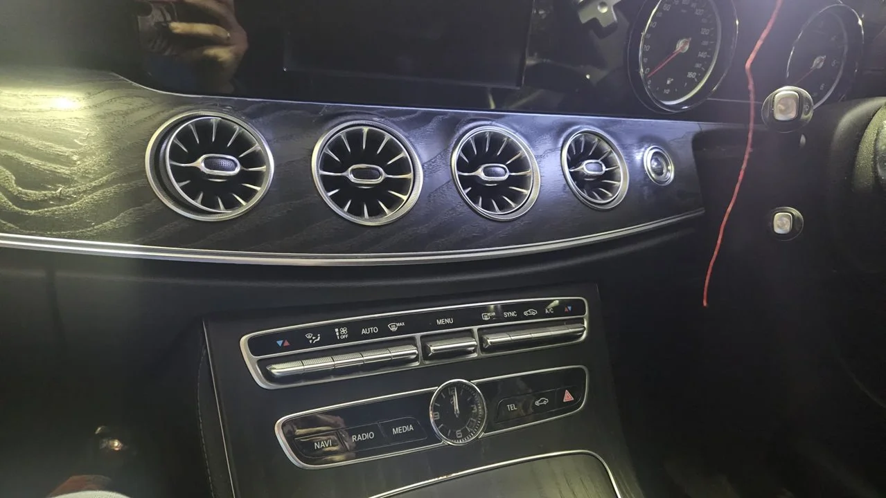 Foto de SALPICADERO MERCEDES-BENZ CLASE E (BM 238) COUPE 2.0 CDI CAT (194 CV / 143 KW) referencia A2136809804 9K00