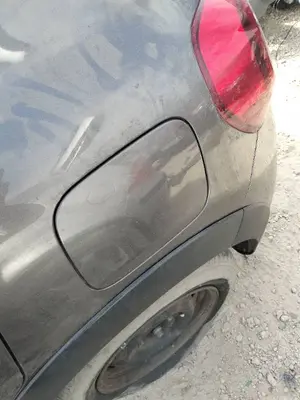 Foto de TAPA EXTERIOR COMBUSTIBLE CITROEN C3