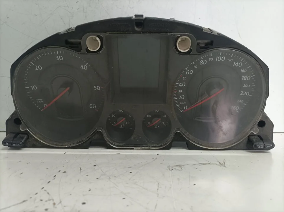Foto de CUADRO INSTRUMENTOS VOLKSWAGEN PASSAT BERLINA (3C2) referencia a2c53194181