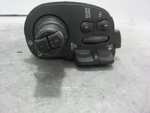 Foto de MANDO MULTIFUNCION RENAULT CLIO III 1.5 dCi Diesel FAP (75 CV / 55 KW) referencia 88103007