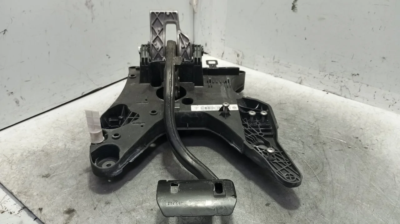 Foto de PEDAL FRENO PORSCHE CAYENNE (TIPO 92A) 4.8 V8 CAT (400 CV / 294 KW) referencia 7P0723031AD