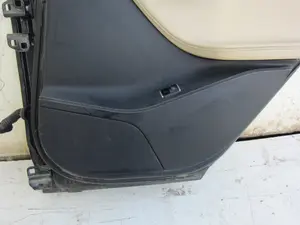 Foto de GUARNECIDO PUERTA TRASERA DERECHA TESLA MODEL S eléctrico 270 kW (367 CV / 270 KW) foto 3