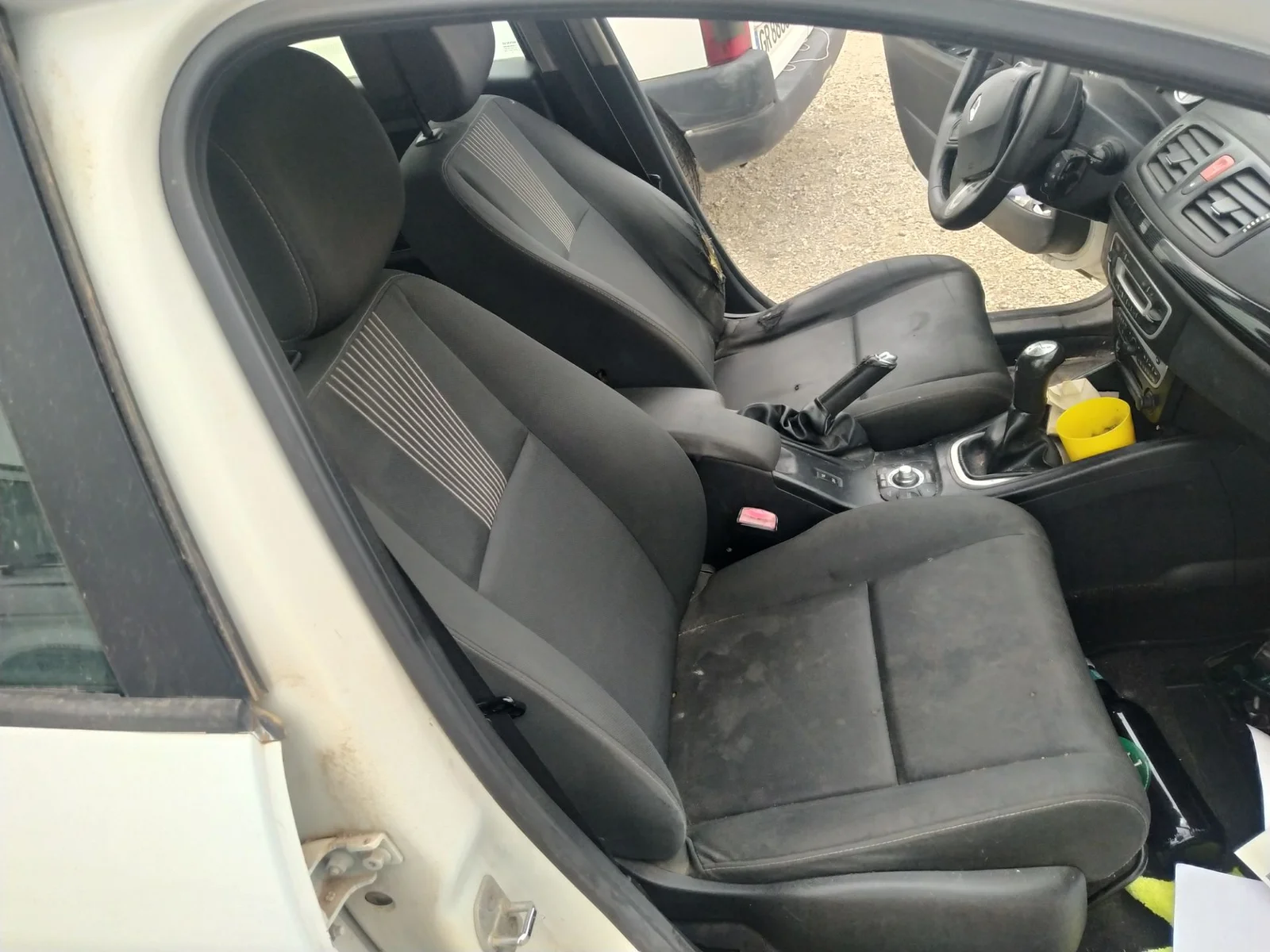 Foto de ASIENTO DELANTERO DERECHO RENAULT MEGANE III BERLINA 5P 1.5 dCi Diesel CAT (86 CV / 63 KW)