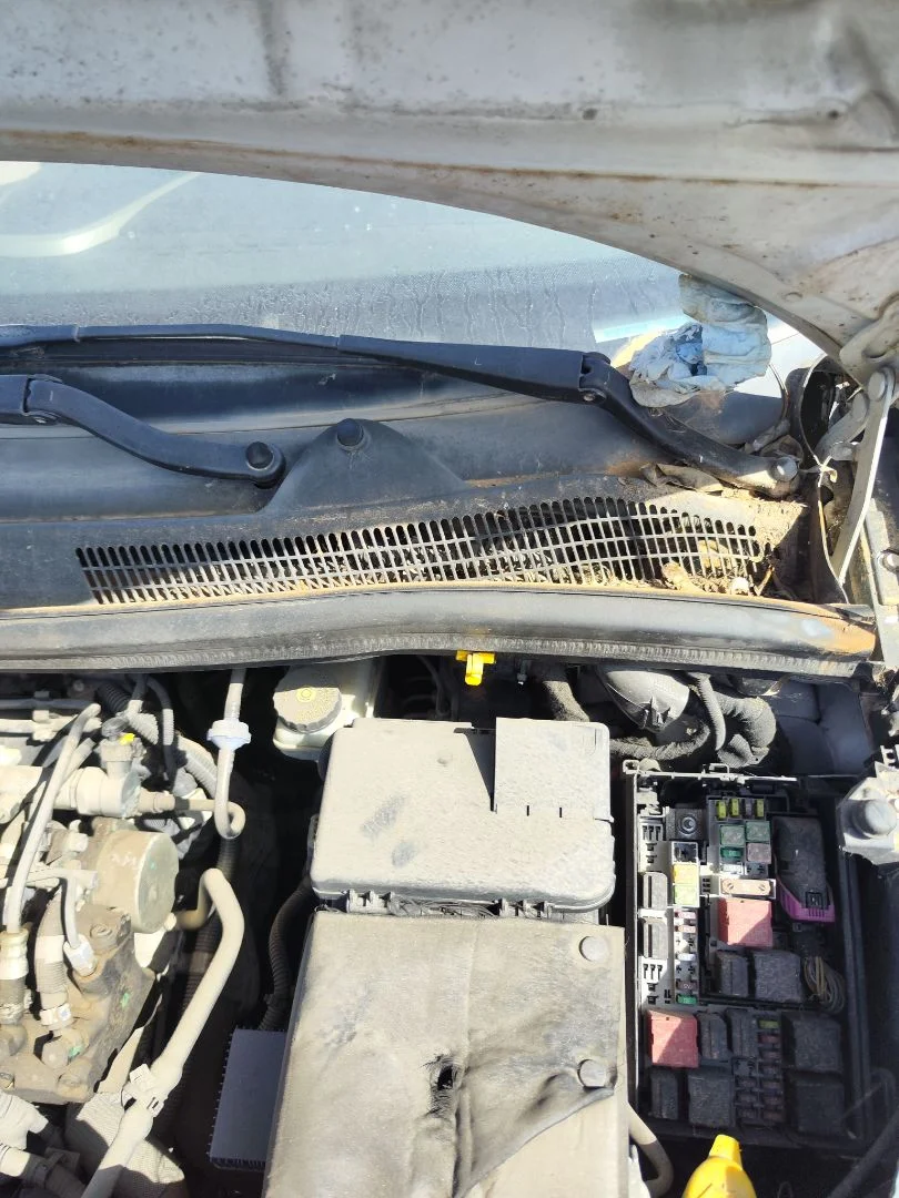 Foto de MOTOR LIMPIA DELANTERO OPEL CORSA D 1.3 16V CDTI (75 CV / 55 KW)