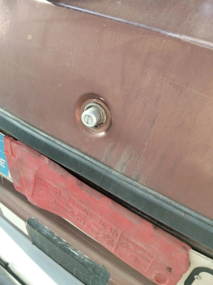 Foto de MANETA EXTERIOR MALETERO / PORTON NISSAN VANETTE (C220) 2.0 Diesel (67 CV / 49 KW)