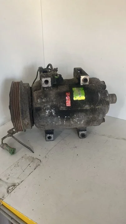 Foto de COMPRESOR AIRE ACONDICIONADO AUDI A4 AVANT (B5) referencia 8D0260805D