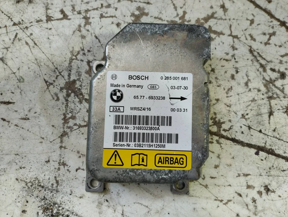 Foto de CENTRALITA AIRBAG BMW SERIE 3 BERLINA (E46) 2.0 16V Diesel CAT (150 CV / 110 KW) referencia 0285001681