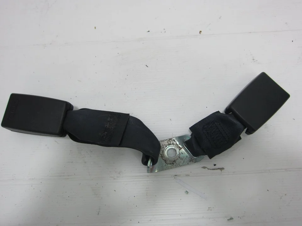 Foto de ENGANCHE CINTURON TRASERO DERECHO MITSUBISHI ASX (GA0W) 1.6 CAT (117 CV / 86 KW) referencia 6183896B