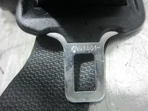 Foto de CINTURON SEGURIDAD TRASERO DERECHO LEXUS NX (AZ10) referencia K057601 foto 4