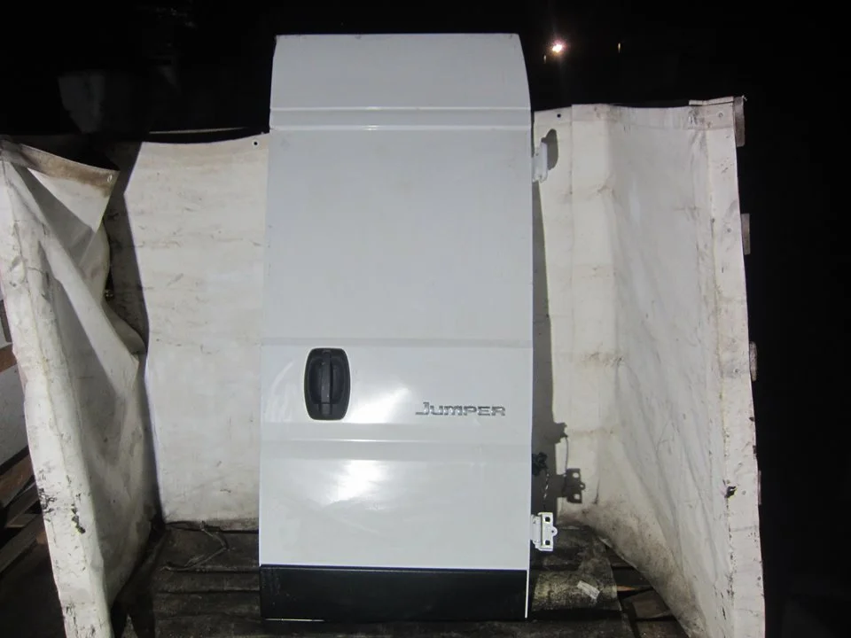 Foto de PORTON TRASERO DERECHO CITROEN JUMPER KASTEN 2.2 Blue-HDI FAP CAT (2184 cm3) (140 CV / 103 KW)
