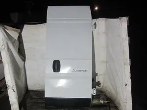 Foto de PORTON TRASERO DERECHO CITROEN JUMPER KASTEN 2.2 Blue-HDI FAP CAT (2184 cm3) (140 CV / 103 KW)