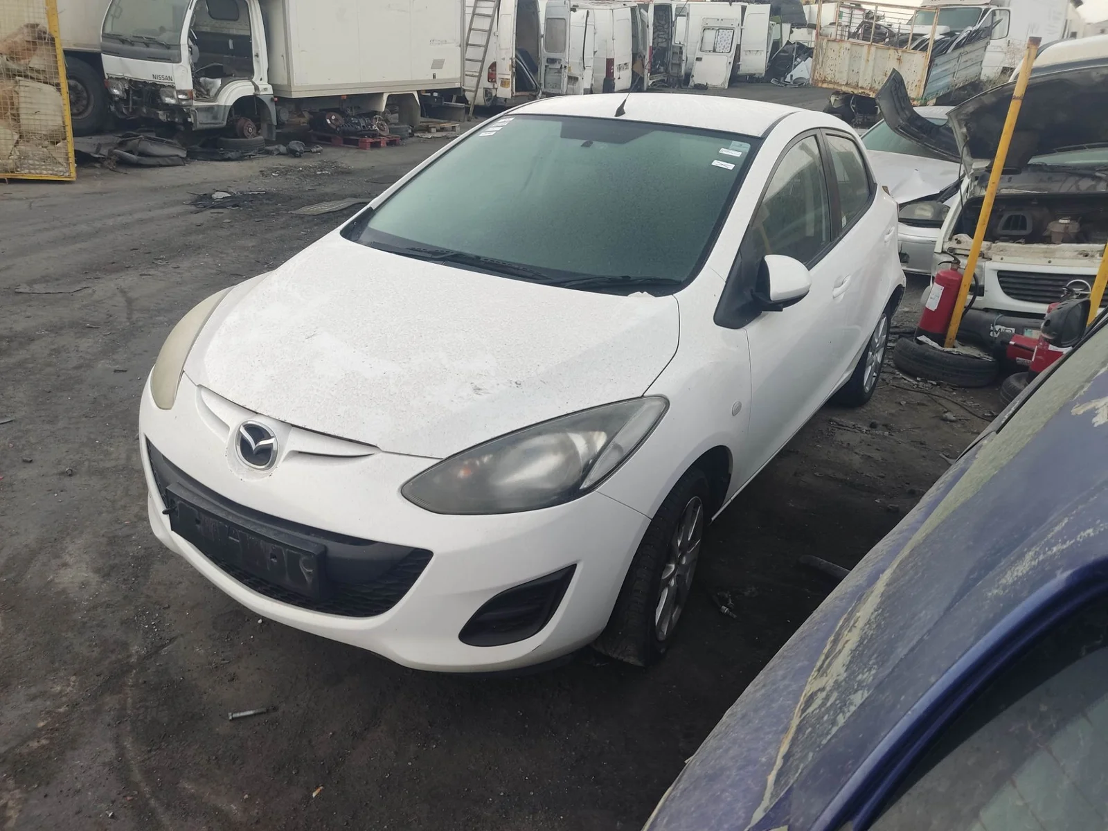 Foto de BASE DE ANTENA MAZDA 2 BERLINA (DE) 1.3 16V CAT (75 CV / 55 KW)