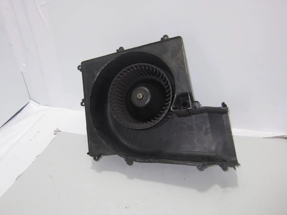 Foto de VENTILADOR CALEFACCION NISSAN PRIMERA BERLINA (P12) 1.9 16V Turbodiesel CAT (120 CV / 88 KW)