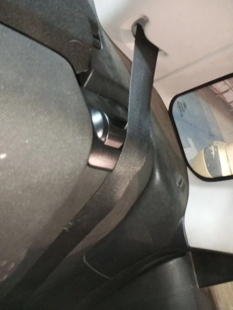 Foto de CINTURON SEGURIDAD TRASERO IZQUIERDO FORD FIESTA (CBK) 1.4 TDCi CAT (68 CV / 50 KW) referencia 8V51A611B69AF
