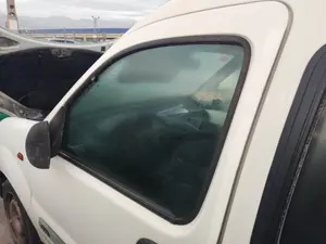 Foto de LUNA DELANTERA IZQUIERDA RENAULT KANGOO I (F/KC0) 1.2  (58 CV / 43 KW) referencia 7701470545