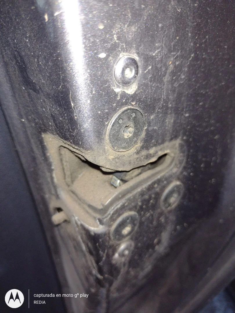 Foto de CERRADURA PUERTA TRASERA DERECHA RENAULT CLIO III 1.2 16V (75 CV / 55 KW)