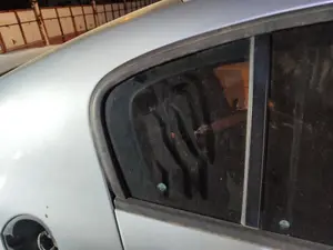 Foto de LUNA CUSTODIA TRASERA DERECHA VOLKSWAGEN PASSAT BERLINA (3C2) 2.0 TDI (140 CV / 103 KW) referencia 3C5845216