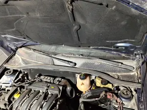 Foto de TORPEDO RENAULT CLIO II FASE I (B/CB0) 1.4 16V (98 CV / 72 KW)