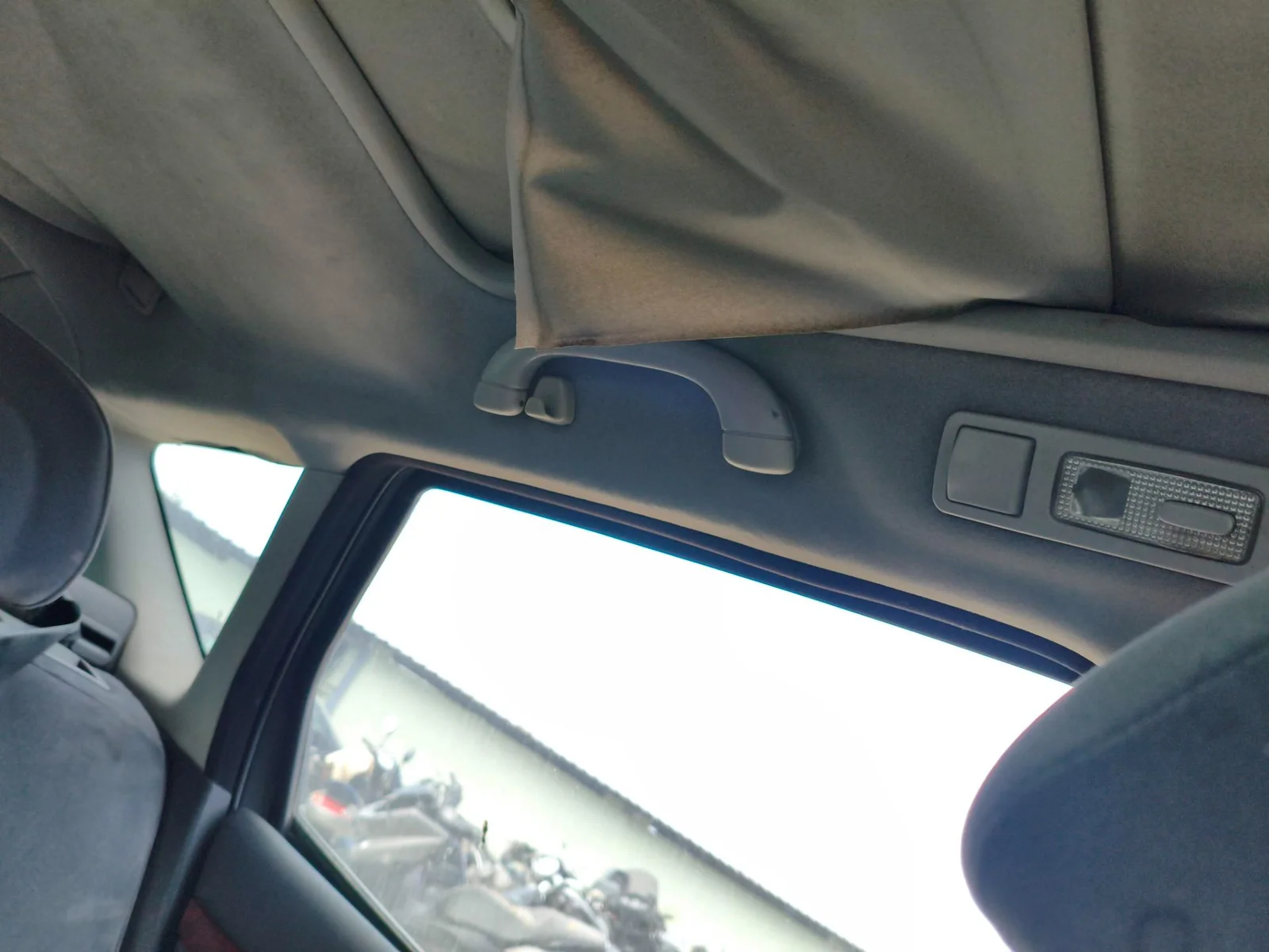 Foto de ASIDERO TECHO TRASERO IZQUIERDO PEUGEOT 407 SW 2.0 16V HDi FAP CAT (RHR / DW10BTED4) (136 CV / 100 KW)