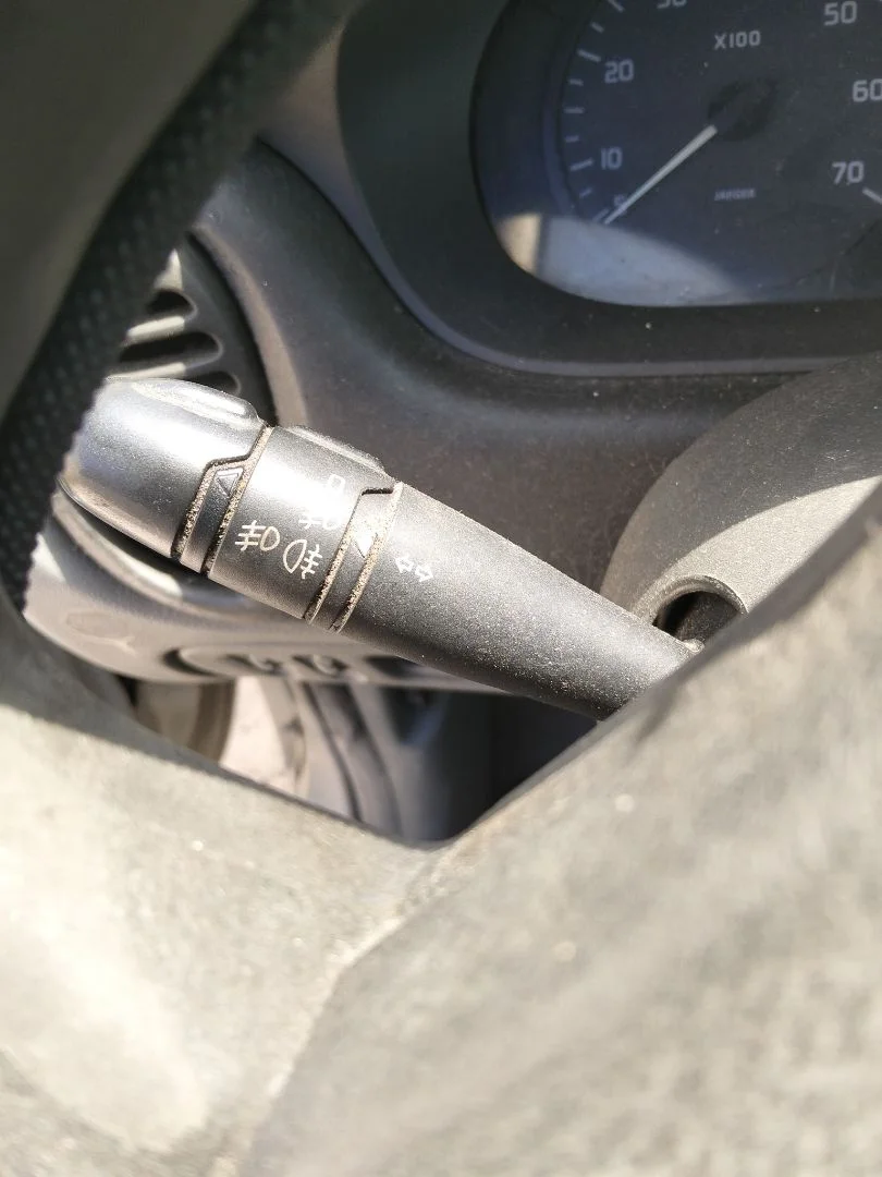 Foto de MANDO MULTIFUNCION RENAULT SCENIC I (JA...) 1.9 dCi Diesel CAT (102 CV / 75 KW)