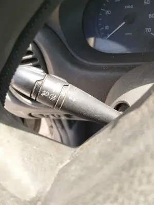 Foto de MANDO MULTIFUNCION RENAULT SCENIC I (JA...) 1.9 dCi Diesel CAT (102 CV / 75 KW)