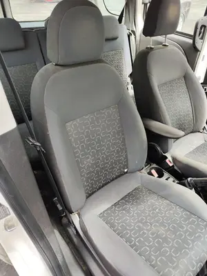Foto de ASIENTO DELANTERO DERECHO FIAT II DOBLÒ (152) 1.6 JTDM 16V CAT (105 CV / 77 KW) foto 2