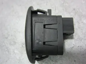 Foto de MANDO ELEVALUNAS DELANTERO IZQUIERDO CITROEN C3 1.4 (73 CV / 54 KW) referencia 96401469XT foto 4