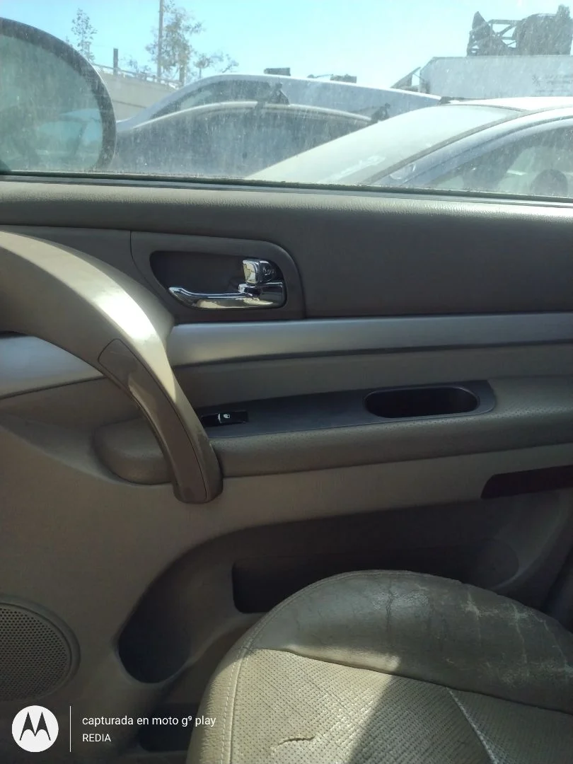 Foto de GUARNECIDO PUERTA DELANTERA DERECHA SSANGYONG RODIUS 2.7 Turbodiesel CAT (163 CV / 120 KW)