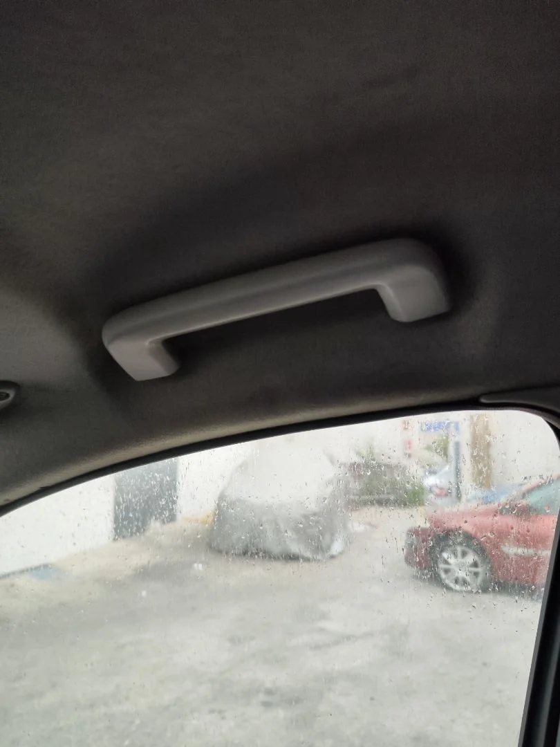 Foto de ASIDERO TECHO DELANTERO DERECHO FORD FOCUS BERLINA (CAP) 1.6 TDCi CAT (90 CV / 66 KW) referencia 1386022