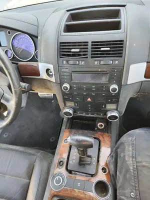 Foto de CONSOLA CENTRAL VOLKSWAGEN TOUAREG (7L6) 4.2 V8 32V FSI (350 CV / 257 KW)