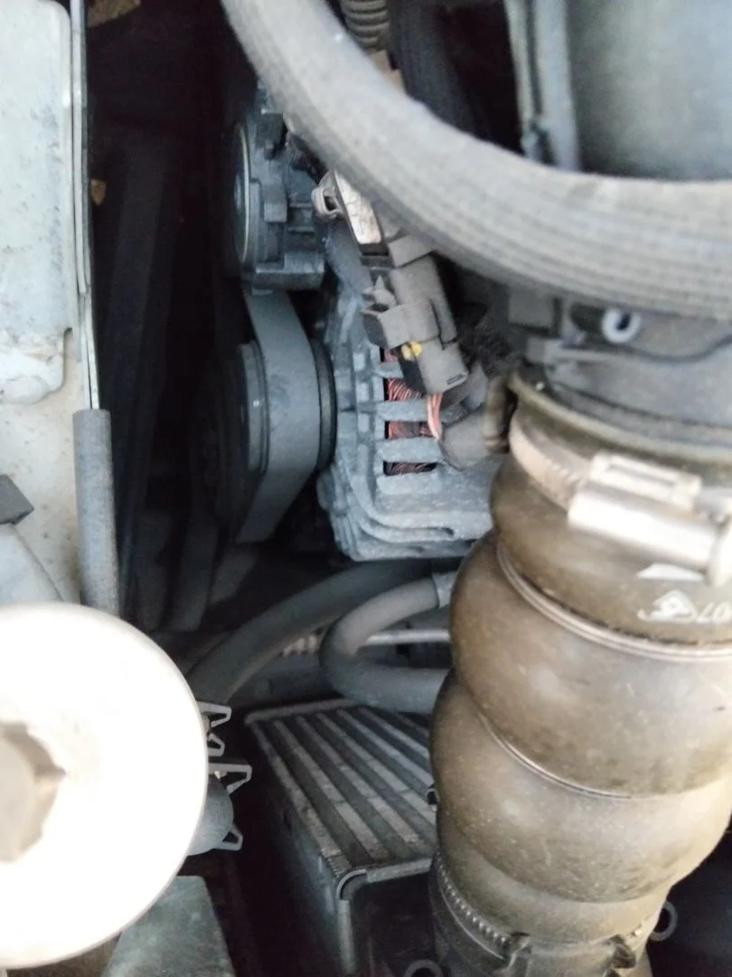 Foto de ALTERNADOR PEUGEOT 308 SW 1.6 HDi FAP CAT (9HZ / DV6TED4) (109 CV / 80 KW)