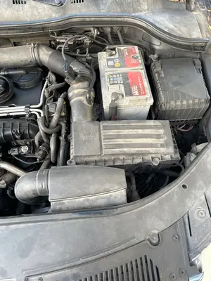 Foto de CAJA FILTRO AIRE AUDI A3 (8P1) 2.0 TDI (140 CV / 103 KW) referencia 3C0129607AQ foto 3