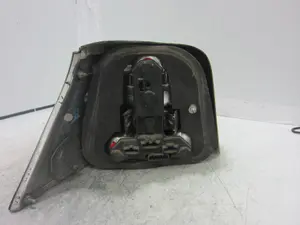 Foto de PILOTO TRASERO DERECHO VOLKSWAGEN GOLF IV BERLINA (1J1)(10.1997) 1.9 TDI (101 CV / 74 KW) referencia 1J6945257 foto 2