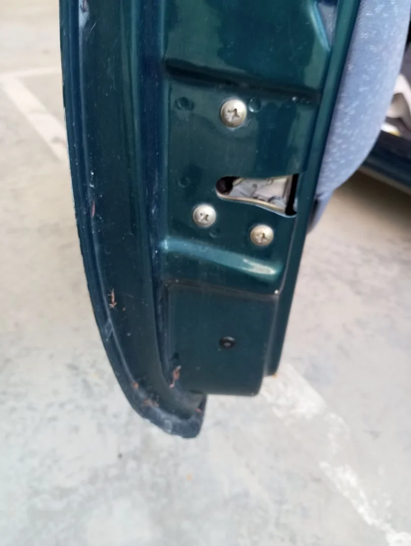 Foto de CERRADURA PUERTA DELANTERA IZQUIERDA FORD KA (CCQ) 1.3 CAT (50 CV / 37 KW) referencia 4868486
