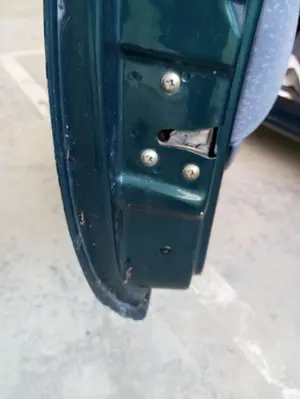 Foto de CERRADURA PUERTA DELANTERA IZQUIERDA FORD KA (CCQ) 1.3 CAT (50 CV / 37 KW) referencia 4868486