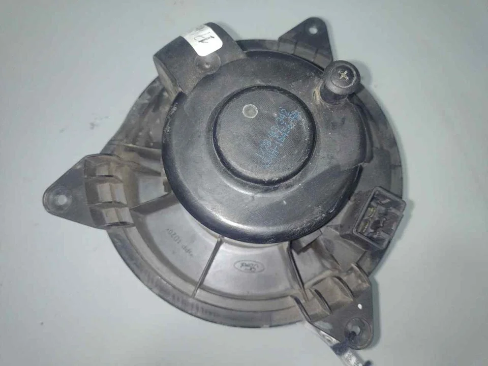 Foto de VENTILADOR CALEFACCION FORD TOURNEO CONNECT (TC7) 1.8 TDCi CAT (75 CV / 55 KW) referencia 18456