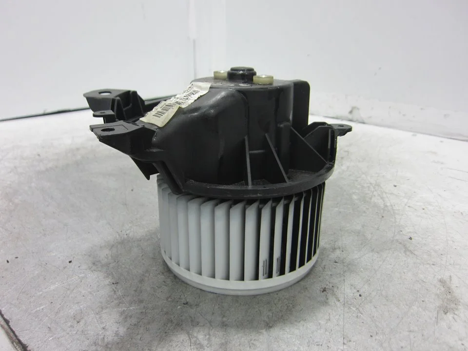 Foto de MOTOR CALEFACCION OPEL CORSA D 1.2 16V CAT (Z 12 XEP / LB4) (80 CV / 59 KW) referencia 5D3330100
