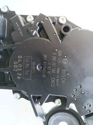 Foto de MOTOR LIMPIA TRASERO FORD FOCUS C-MAX (CAP)(2003) 1.6 TDCi CAT (109 CV / 80 KW) referencia 0390201582 foto 3