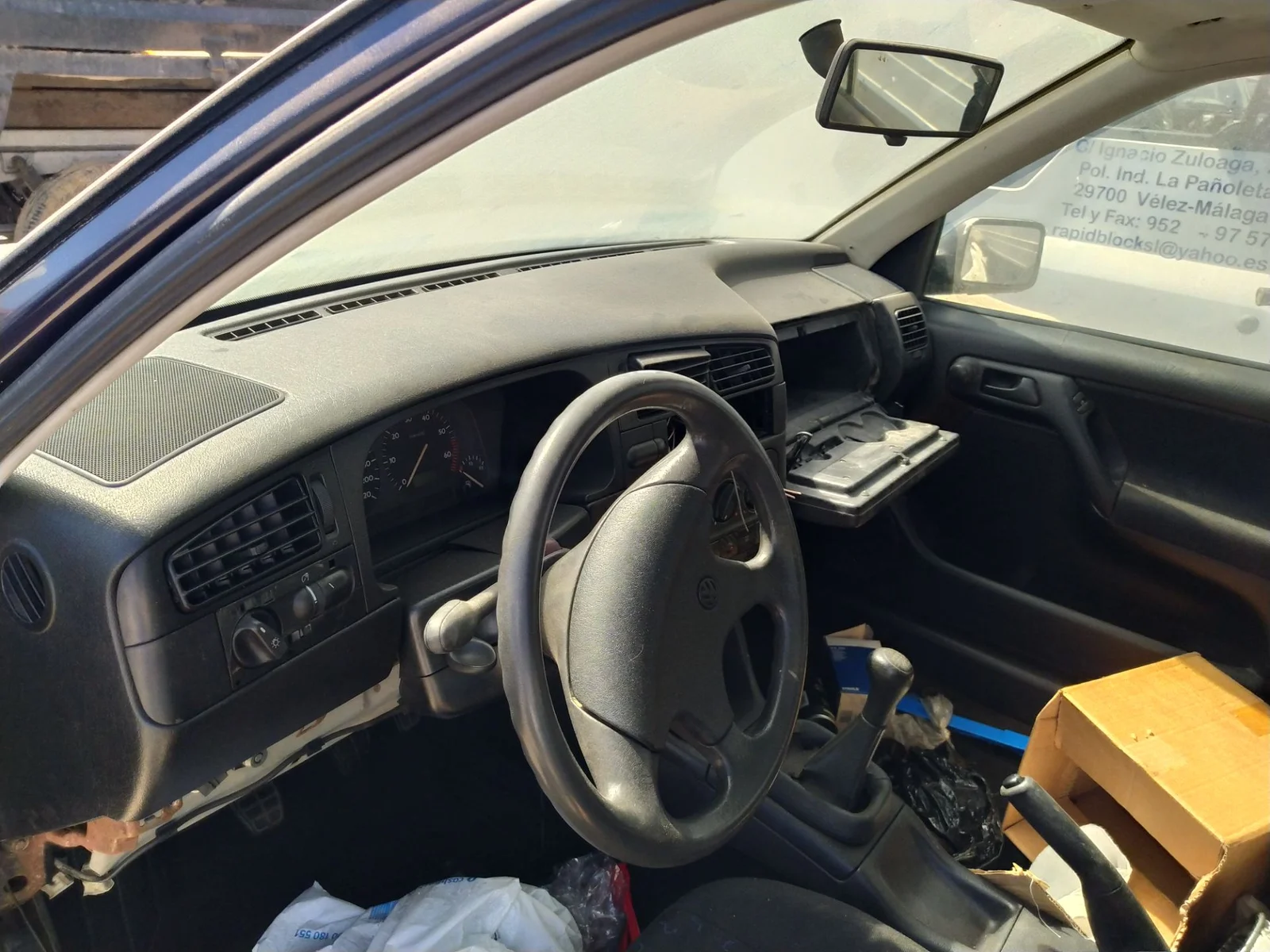 Foto de SALPICADERO VOLKSWAGEN GOLF III (1H1)(11.1991) 1.6 (75 CV / 55 KW) referencia 1H6857003Q FKZ