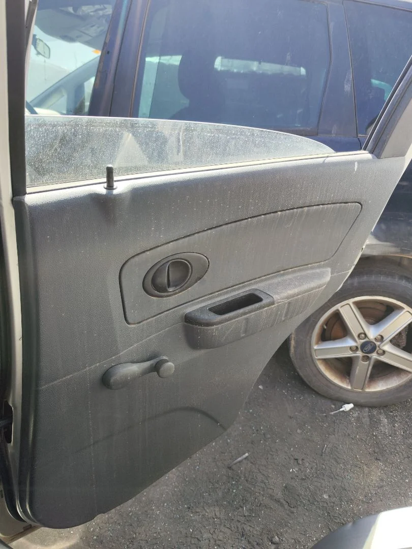 Foto de GUARNECIDO PUERTA TRASERA DERECHA CHEVROLET MATIZ 0.8 CAT (52 CV / 38 KW) referencia 96657214